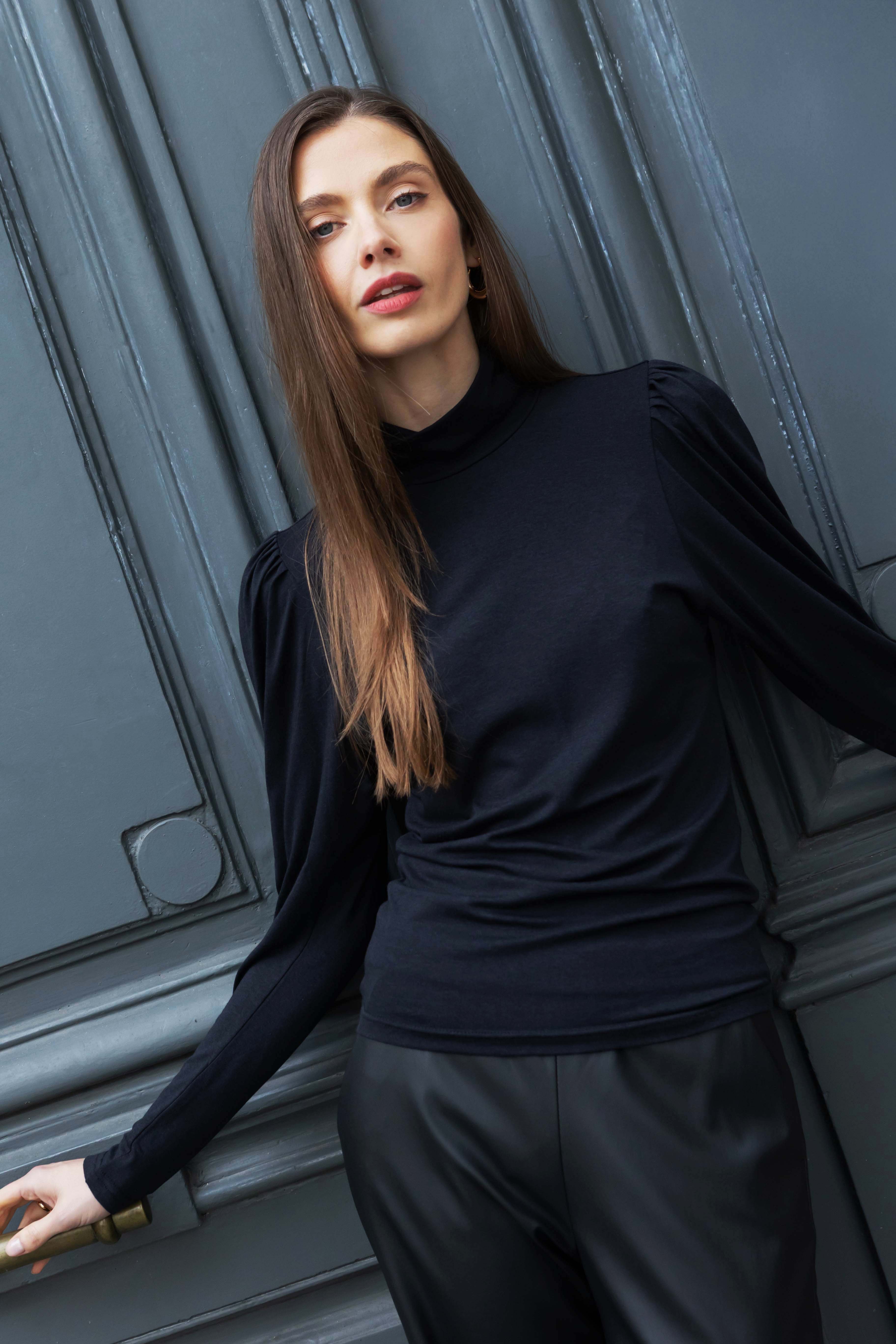 Top Ariana anthracite