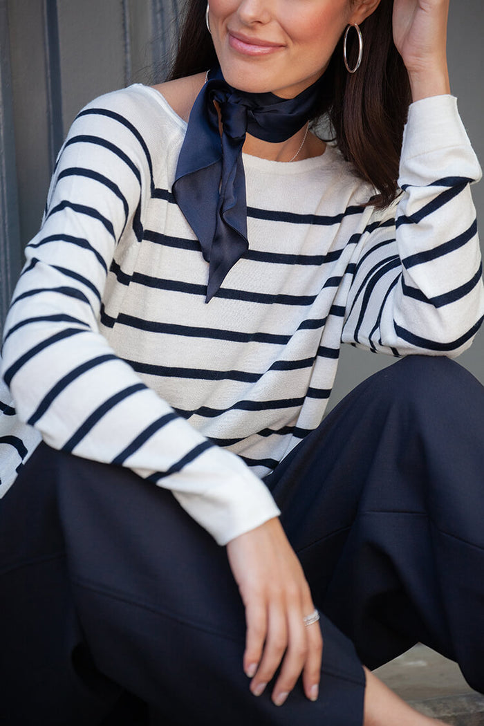 Sweater Phoebe cream/navy blue striped